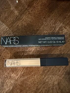 NARS Radiant Creamy Concealer -